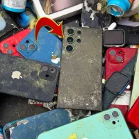 خریدار گوشیهای خراب و غیر قابل تعمیر