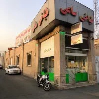 70-مترمغازه-بر-اصلی-میدان-ازادی