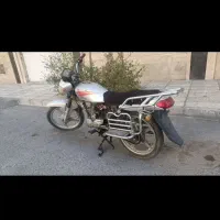 دو تا موتور سیکلت احسان شکاری وهوندا مدل ۹۲