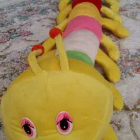 یک عدد عروسک هزارپا خارجی ویک عروسک شیر