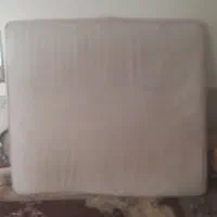 چون تختش و جا هم ندارم می فروشم