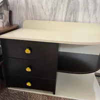 میز تحریر بچگانه نونو اصلا استفاده نشده سه کشو دار