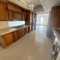 ۲۵۰ متر/ ۲ پارکینگ/ غرق نور / تراس قابل چیدمان