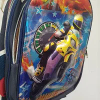 کیف مدرسه|کیف، کفش، کمربند|بم, |دیوار