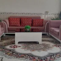 مبل هفت نفره سالم و خوش رنگ.