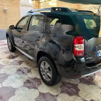 داستر دو دفرانسیل 2017 مشکی متالیک SE فول 4WD