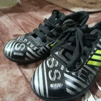 کفش ورزشی آدیداس سایز ۳۲
