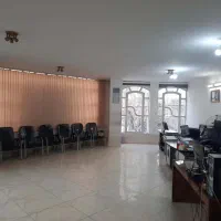 دفترکار-دونبش-و-بر-خیابان-اصلی-زینبیه-لاله-شمالی