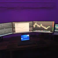 مانیتور 27 اینچ مخصوص بازی سامسونگ در حد نو