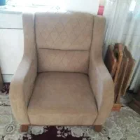 مبل‌تقریبا‌نو|مبلمان خانگی و میز عسلی|بن, |دیوار