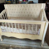 تخت  و تشک و آباژور کودک