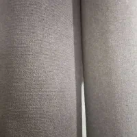 ۲ عدد موکت قهوه ای تیره ساده بفروش میرسد.