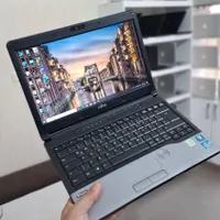 لپتاپ فوجیتسو محصول آلمان و ژاپن