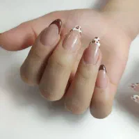 اموزش کاشت ناخن