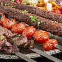 همکار آقا جهت کار در غذا خوری منقل کار و سالن دار