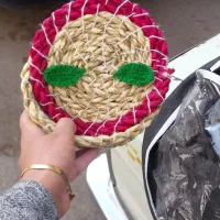 فروش دو عدد ظروف دردار و کلاه بزرگ حصیری