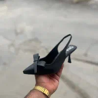 کفش|کیف، کفش، کمربند|سوری, |دیوار