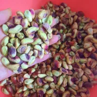 فروش خلال پسته خانگی و خلال بادام اصل|خوردنی و آشامیدنی|لاهیجان, حزین|دیوار