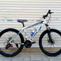 دوچرخه سایز 26 (( صفر)) دارای رنگ تیره و روشن