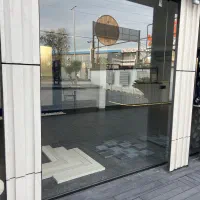 فروشنده خانوم ترجیحا آشنا با متریال ساختمانی