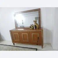 ایینه کنسول و میز تی وی کاملا تمیز و مرتب نو