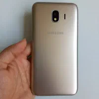 سامسونگ. Galaxy J4