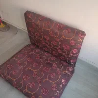 پشتی پر بار و بزرگ