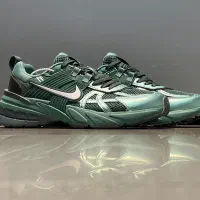 کتونی نایک وی تو کی رنگ سبز (V2K)