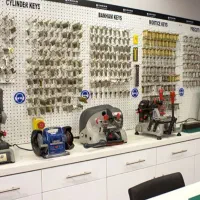 کلیدسازی و قفل سازی شبانه روزی بدون محدودیت ساعتی|خدمات پیشه و مهارت|مشهد, الهیه|دیوار