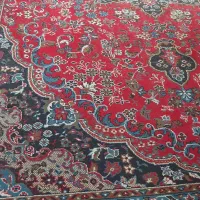 فرش و پشتی و بخاری و روشویی