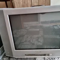 دو تلویزیون ۲۱ اینچ سونی و توشیبا