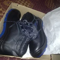 کفش ایمنی نو  کاملا استفاده نشده