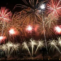 برگزاری افتتاحیه فروشگاه با جذب مشتری