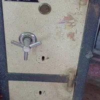 یک عدد گاوصندوق دودره سنگین