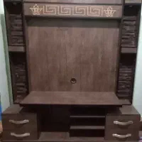 میز تلویزیون چوبی سنتی با نقش طلایی