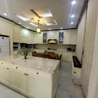 آپارتمان آموزگار/۱۲۵متر/سه خواب/سه سال