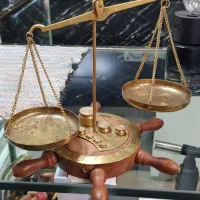 ترازو قدیمی