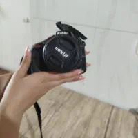 دوربین nikon3300d لنز ۱۸ـ۵۵در حد نو
