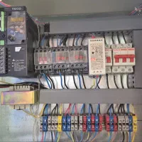 نصب تخصصی دوربین دزدگیر و برق صنعتی