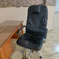 میز مدیرت وصندلی