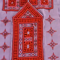 تپه، سوزن دوزی و آیینه دوزی و گل دوزی