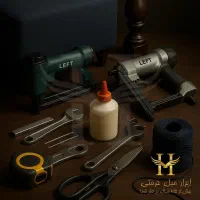 کارگر ساده فروشگاه ابزار مبل