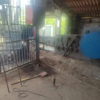 کارگر در کارخانه هشت تا یک دو تا شش با ناهار