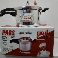 زودپز نو با کارتن