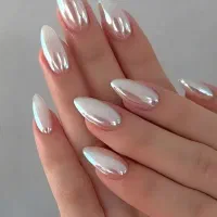 کاشت ناخن با فرم طبیعی