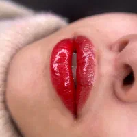 مدل برای شیدینگ لب|خدمات آرایشگری و زیبایی|رشت, گلسار|دیوار