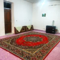 منزل/سوئیت/خانه حیاط. دارای پارکینگ برای۳خودرو