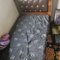تخت و تشک