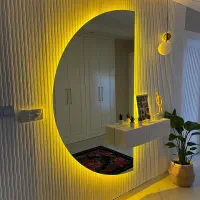 منشی خانم جهت فروشندگی دکوری جات