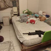 دوتا تخت چوبی یک نفره با تشک